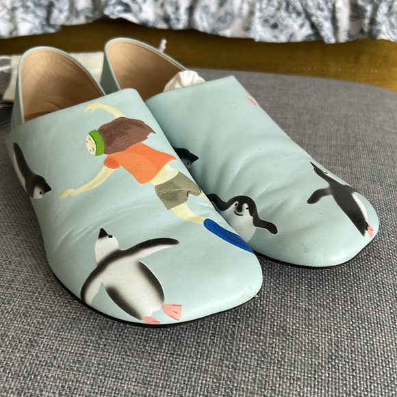 Loewe Light Blue Flats with Penguin Design - Picture 3 of 10